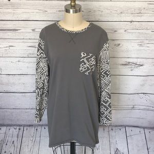 Vans Grey Tribal Baseball T-Shirt Size Large